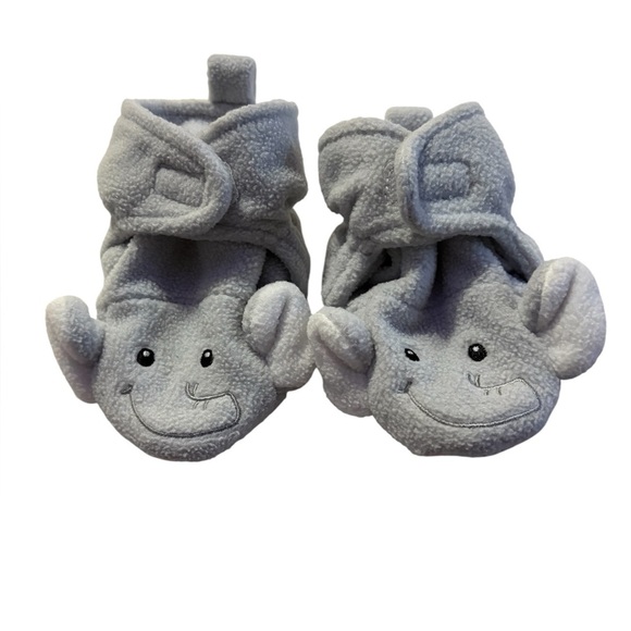 Adorable Gray Elephant Baby Booties 6 months - Picture 1 of 3